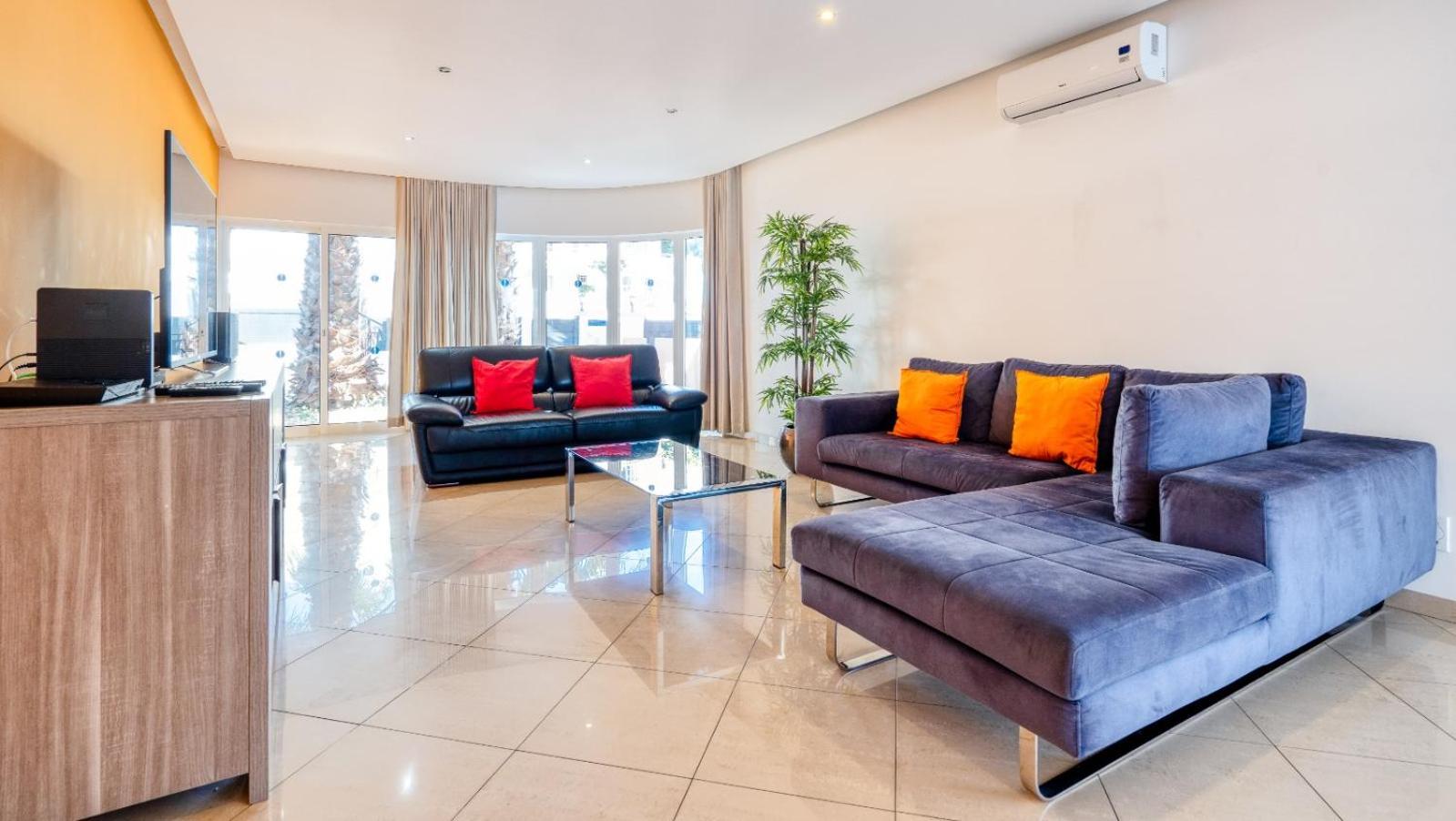 Full Private 300Sqm Villa Jacuzzi Heated Pool Ideal & Quiet Location Albufeira Exterior photo